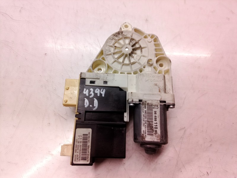 Recambio de motor elevalunas delantero derecho para peugeot 307 berlina (s2) d-sign referencia OEM IAM 9649911080 9649911080 980
