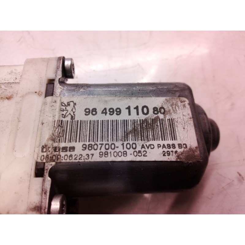 Recambio de motor elevalunas delantero derecho para peugeot 307 berlina (s2) d-sign referencia OEM IAM 9649911080 9649911080 980