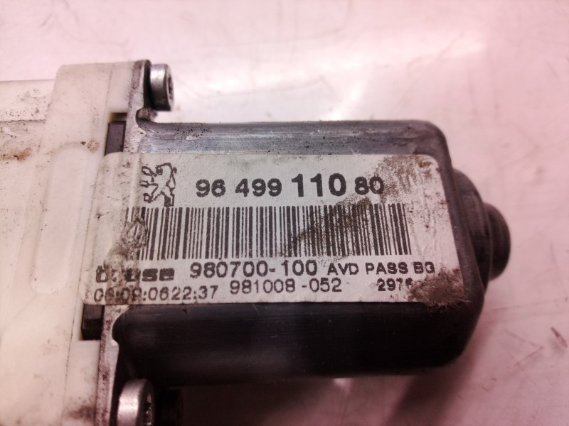 Recambio de motor elevalunas delantero derecho para peugeot 307 berlina (s2) d-sign referencia OEM IAM 9649911080 9649911080 980