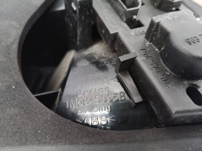 Recambio de piloto trasero izquierdo para seat toledo (1m2) select referencia OEM IAM 1M5945095B 1M5945095 1M5945095