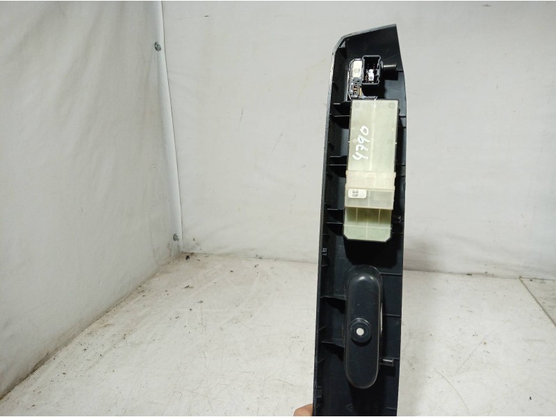 Recambio de mando elevalunas delantero izquierdo para opel agila b enjoy referencia OEM IAM 62J10 62J10 62J10