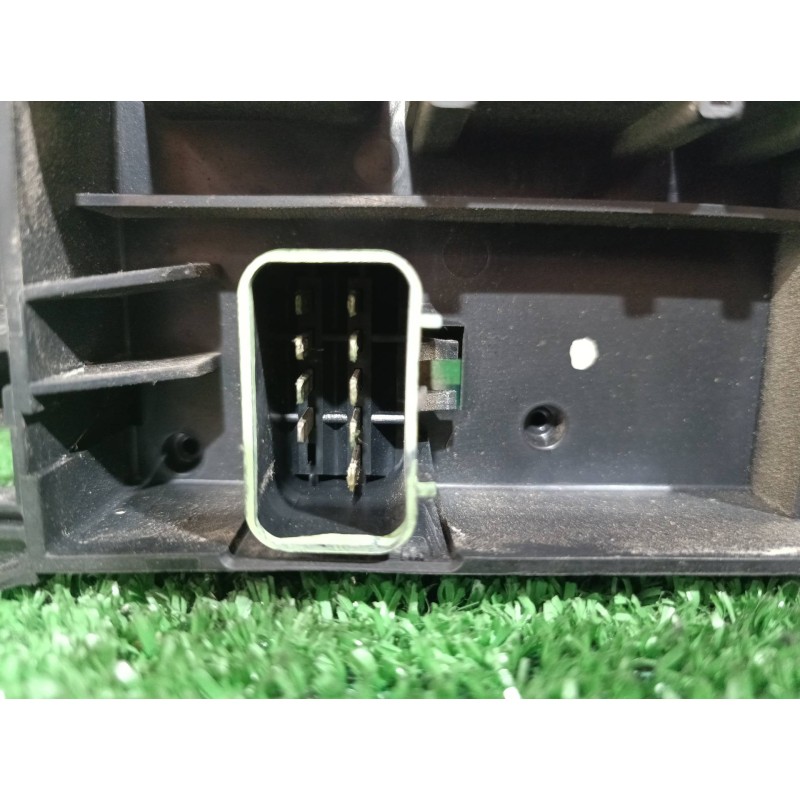 Recambio de caja reles / fusibles para chrysler voyager (gs) 2.5 td family referencia OEM IAM 04868093AA 04868093AA 23417D