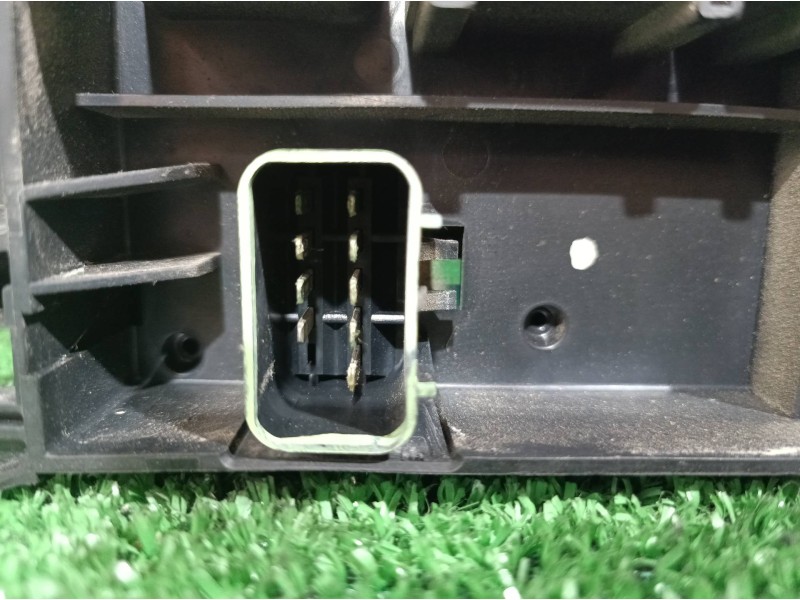 Recambio de caja reles / fusibles para chrysler voyager (gs) 2.5 td family referencia OEM IAM 04868093AA 04868093AA 23417D