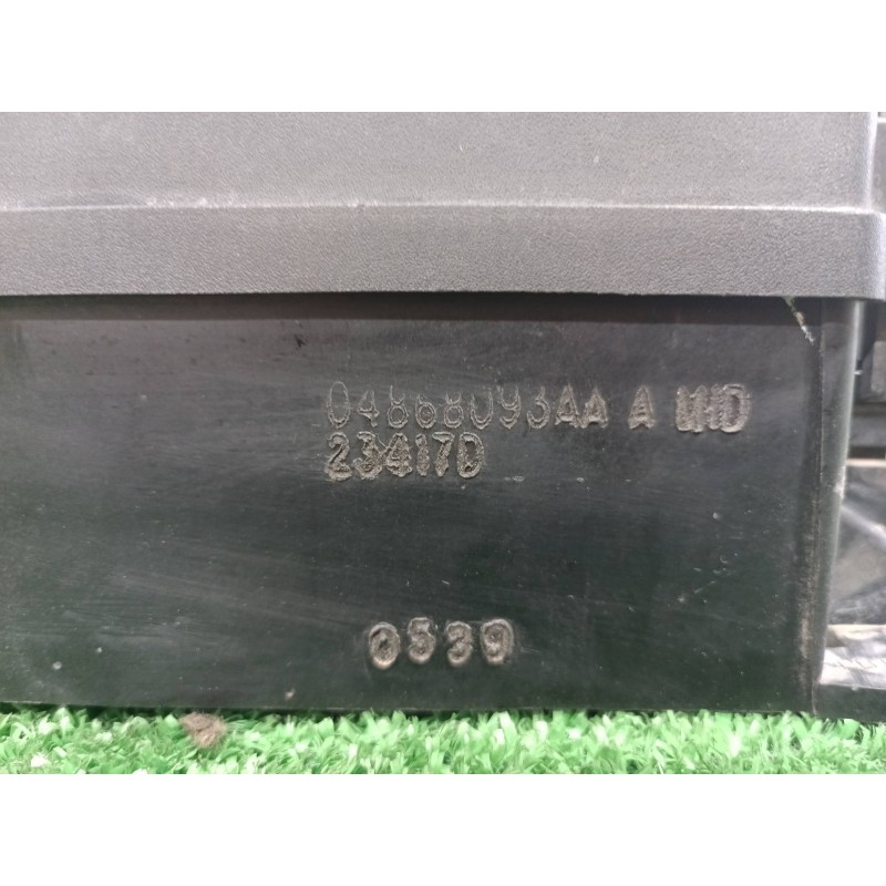 Recambio de caja reles / fusibles para chrysler voyager (gs) 2.5 td family referencia OEM IAM 04868093AA 04868093AA 23417D