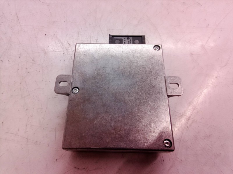 Recambio de modulo electronico para mercedes-benz clase cls (w219) 500 (219.375) referencia OEM IAM A2038207985 A2038207985 0100