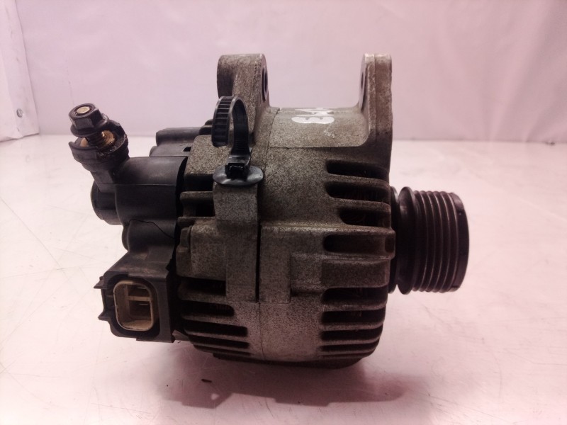 Recambio de alternador para kia rio 1.5 crdi active referencia OEM IAM 373002A110 373002A110 2655475