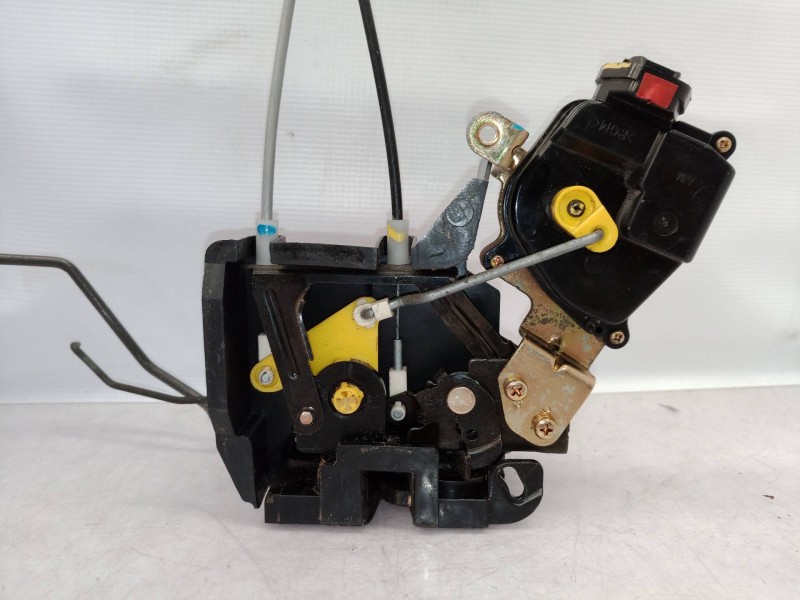 Recambio de cerradura puerta trasera izquierda para kia rio 1.5 crdi active referencia OEM IAM   