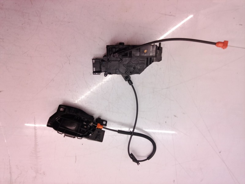 Recambio de cerradura puerta trasera derecha para citroën c4 picasso business class referencia OEM IAM 24099816 24099816 2409981