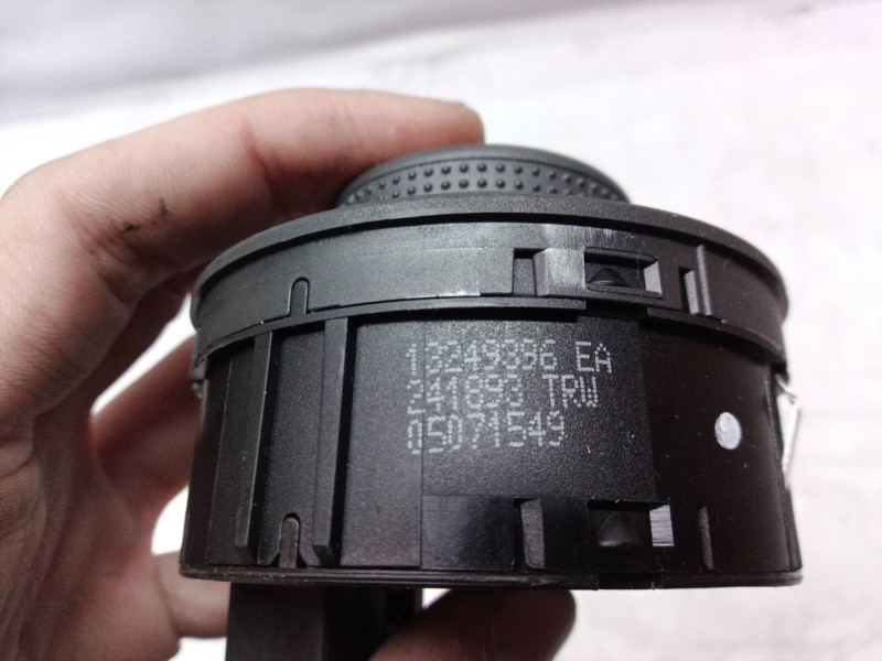 Recambio de mando luces para opel corsa d catch me referencia OEM IAM 13249396 13249396 13249396