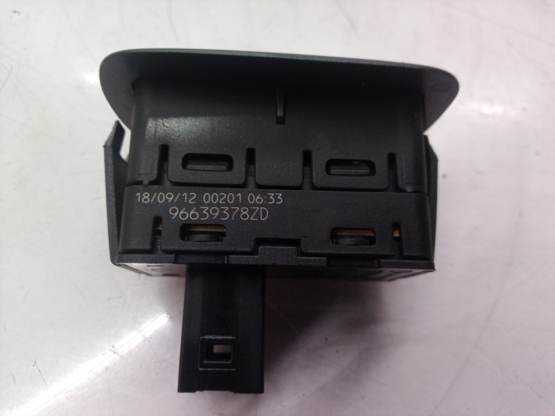Recambio de mando elevalunas trasero derecho para citroën c4 picasso business class referencia OEM IAM 96639378ZD 96639378 96639