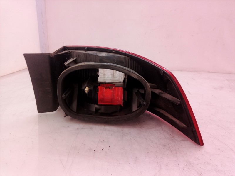 Recambio de piloto trasero izquierdo para renault laguna ii (bg0) authentique referencia OEM IAM   