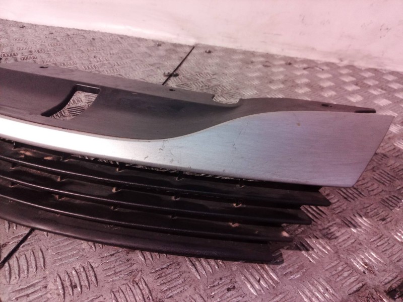 Recambio de rejilla delantera para renault laguna ii (bg0) authentique referencia OEM IAM   