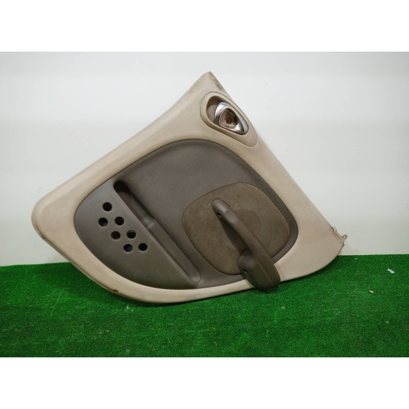 Recambio de guarnecido puerta trasera derecha para chrysler pt cruiser (pt) 2.2 crd catwalk classic referencia OEM IAM 0WB681FLA