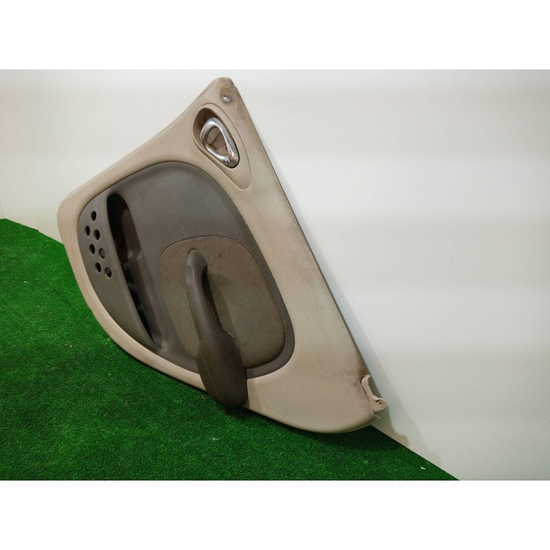 Recambio de guarnecido puerta trasera derecha para chrysler pt cruiser (pt) 2.2 crd catwalk classic referencia OEM IAM 0WB681FLA
