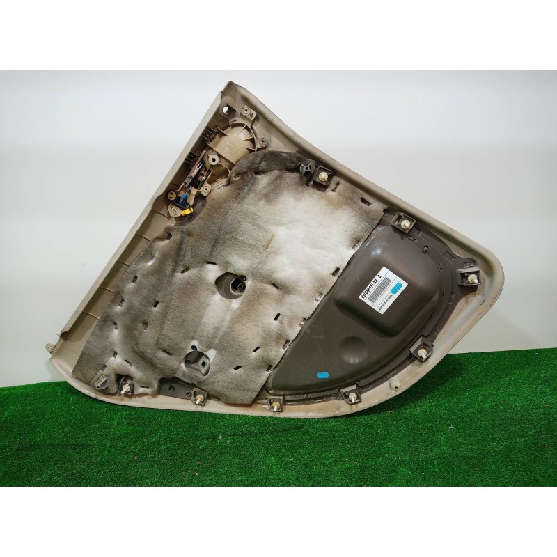 Recambio de guarnecido puerta trasera derecha para chrysler pt cruiser (pt) 2.2 crd catwalk classic referencia OEM IAM 0WB681FLA