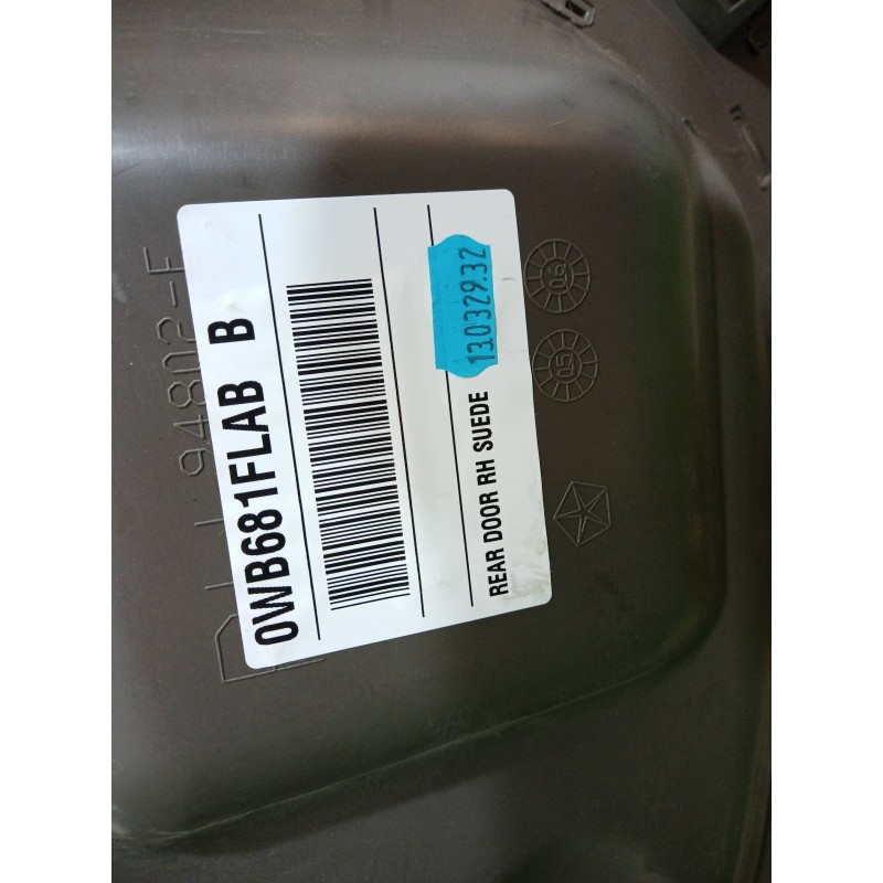 Recambio de guarnecido puerta trasera derecha para chrysler pt cruiser (pt) 2.2 crd catwalk classic referencia OEM IAM 0WB681FLA