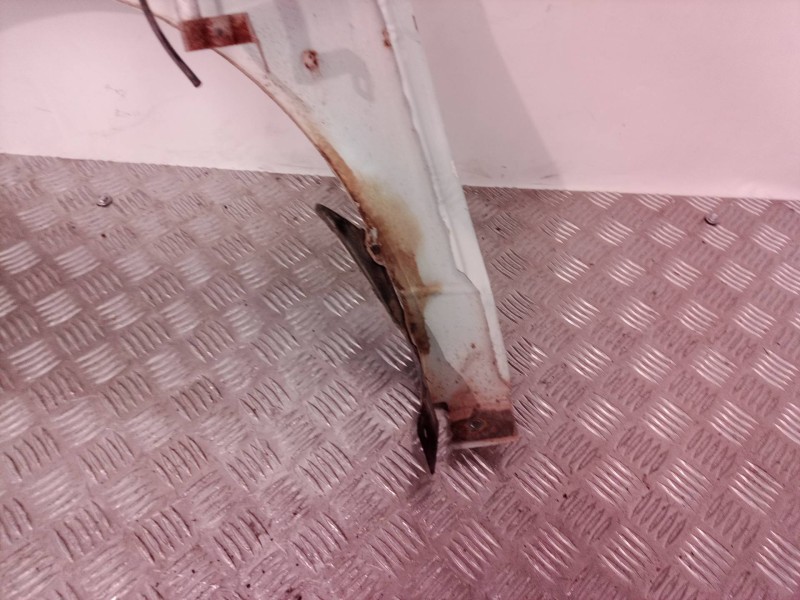 Recambio de aleta delantera derecha para hyundai pony (x2) 1.5 gls referencia OEM IAM 6632124110  