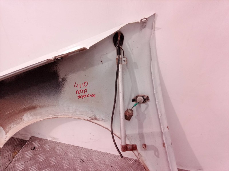 Recambio de aleta delantera derecha para hyundai pony (x2) 1.5 gls referencia OEM IAM 6632124110  