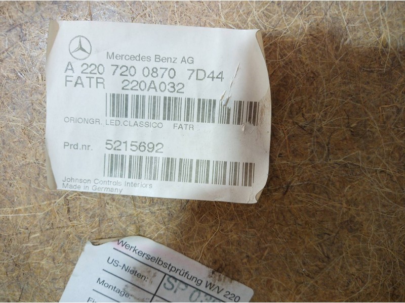 Recambio de panel de puerta del der para mercedes-benz clase c (w203) berlina 180 (203.035) referencia OEM IAM A22072008707D44 A