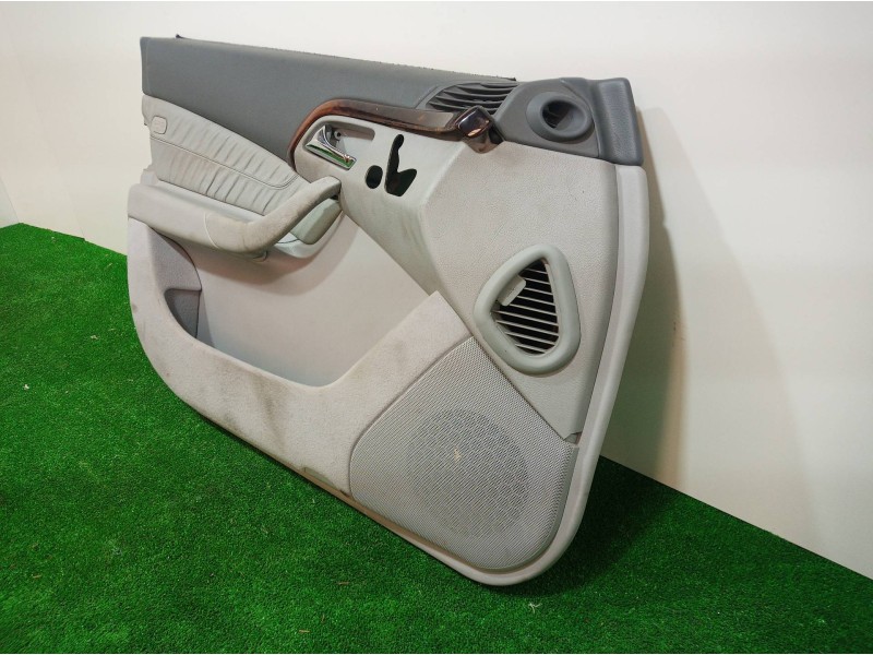 Recambio de panel de puerta del izq para mercedes-benz clase c (w203) berlina 180 (203.035) referencia OEM IAM A22072007707D44 A