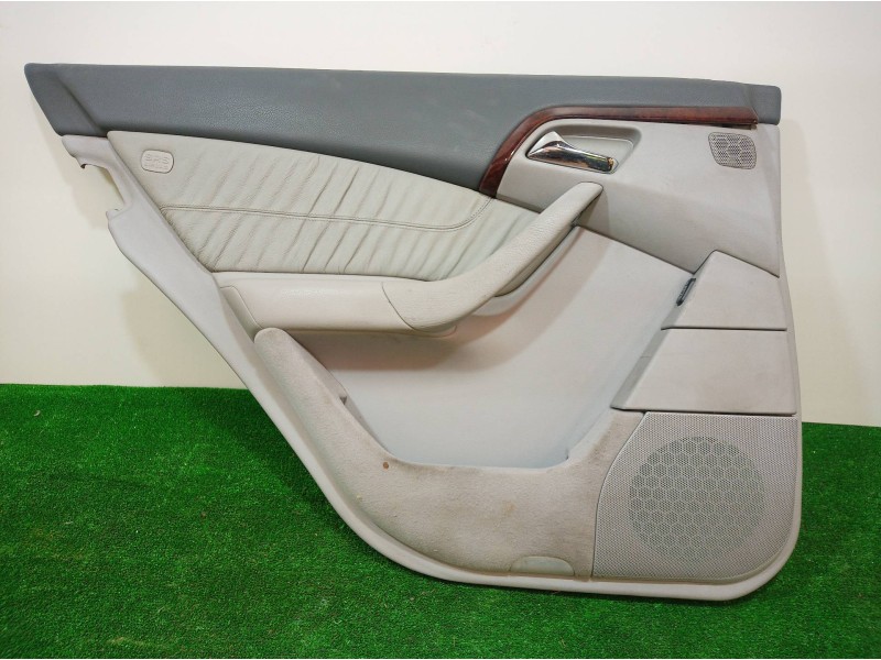 Recambio de panel de puerta tra izq para mercedes-benz clase c (w203) berlina 180 (203.035) referencia OEM IAM A22073021707D44 A