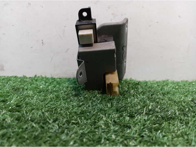 Recambio de mando elevalunas delantero izquierdo para mitsubishi colt (cj0) 1300 glx referencia OEM IAM   