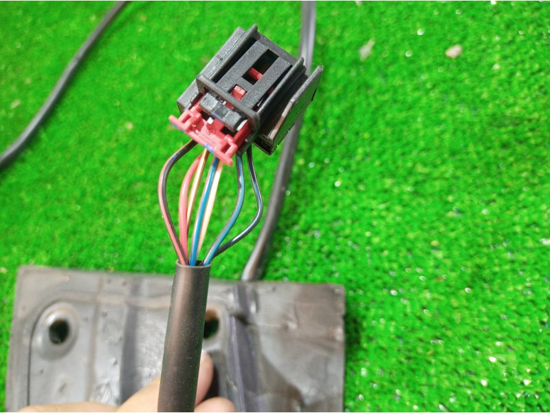 Recambio de retrovisor izquierdo para volkswagen golf v berlina (1k1) conceptline (e) referencia OEM IAM 010880 010880 3 PUERTAS