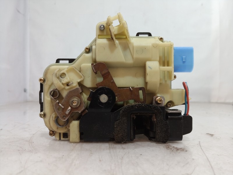 Recambio de cerradura puerta delantera izquierda para volkswagen polo (9n3) advance referencia OEM IAM 15AMC3B1837015AM 15AMC3B1