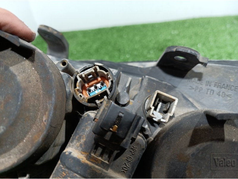 Recambio de faro derecho para nissan primera berlina (p11) 2.0 navigation referencia OEM IAM 89003045 89003045 260109F600