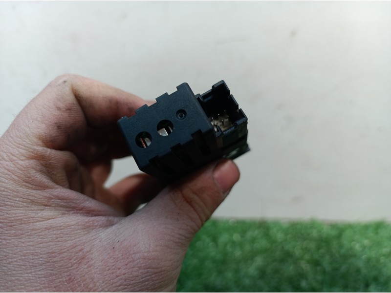 Recambio de interruptor para bmw serie 7 (e38) 730il referencia OEM IAM 8352259 8352259 8352259