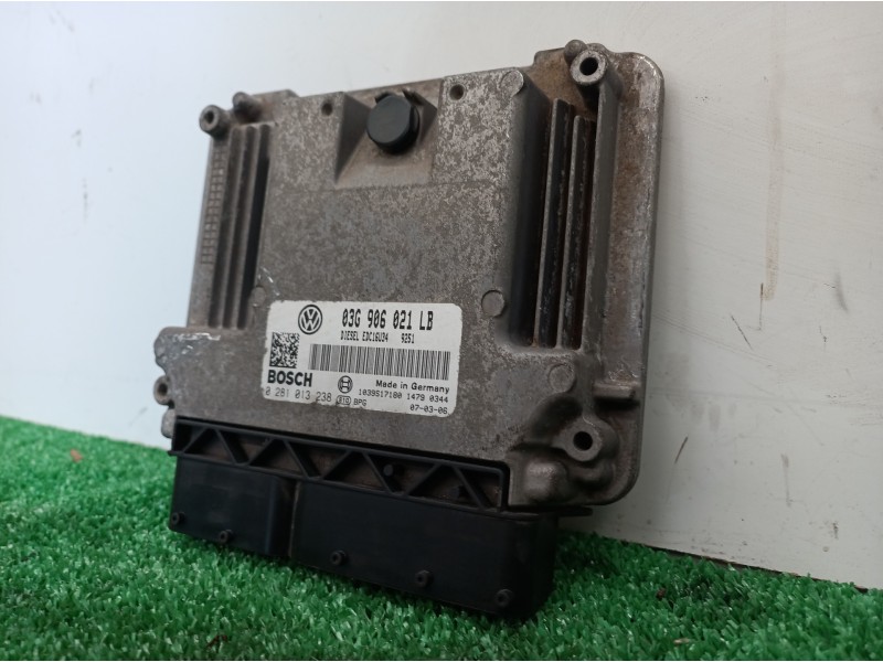 Recambio de centralita motor uce para skoda octavia combi (1z5) elegance referencia OEM IAM 03G906021LB 03G906021LB 03G906021LB