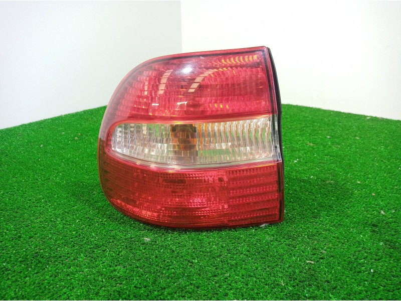 Recambio de piloto trasero izquierdo para volvo v40 familiar 1.9 d referencia OEM IAM 29262002 29262002 29262002