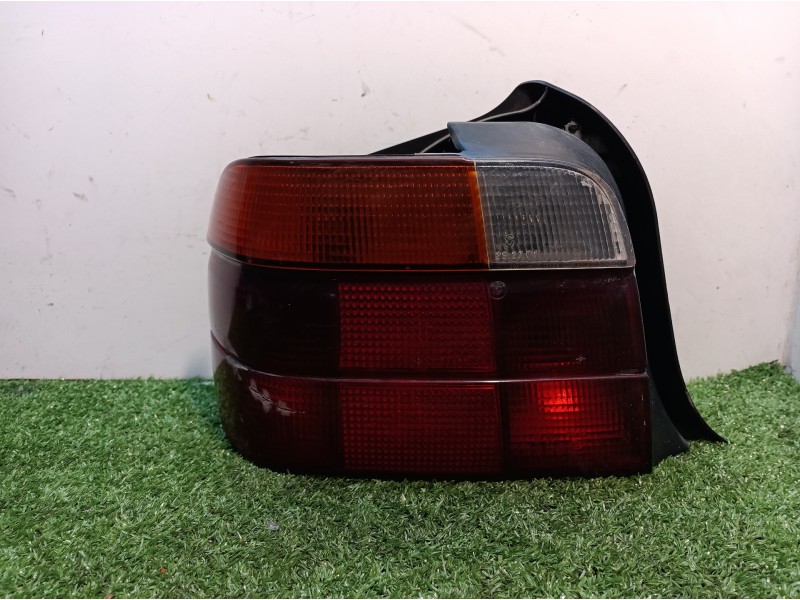 Recambio de piloto trasero izquierdo para bmw serie 3 compacto (e36) 316i referencia OEM IAM 8353805 8353805 29270102