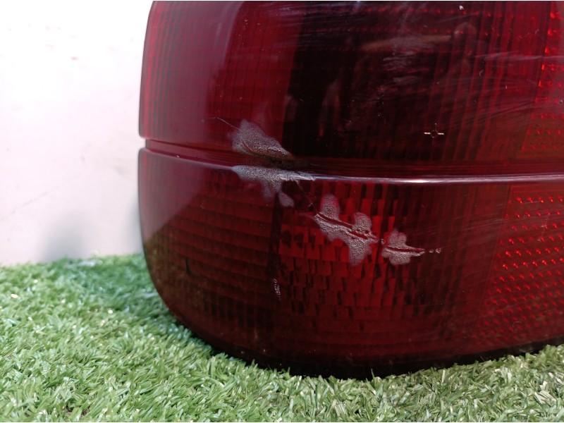 Recambio de piloto trasero izquierdo para bmw serie 3 compacto (e36) 316i referencia OEM IAM 8353805 8353805 29270102