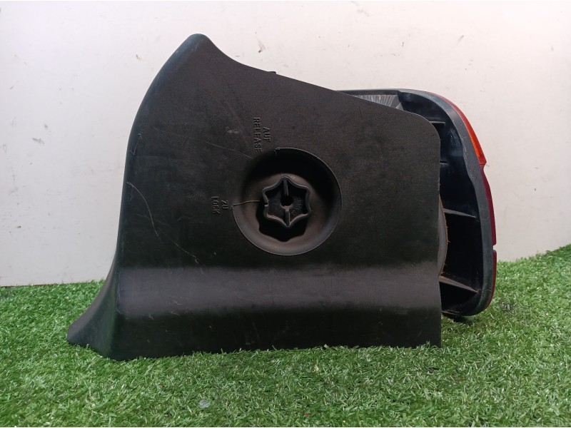 Recambio de piloto trasero izquierdo para bmw serie 3 compacto (e36) 316i referencia OEM IAM 8353805 8353805 29270102