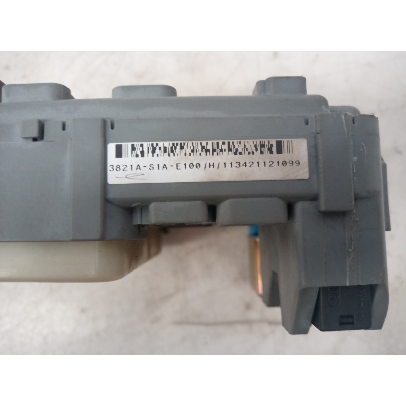 Recambio de caja reles / fusibles para honda accord berlina (cg7-9/ch1-7) 2.0i es (5 asientos) (ch9) referencia OEM IAM 3821AS1A