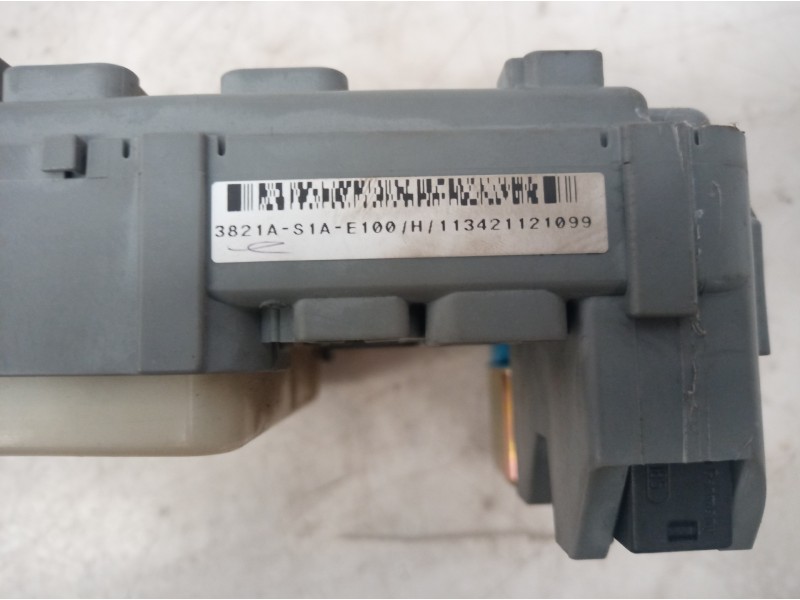Recambio de caja reles / fusibles para honda accord berlina (cg7-9/ch1-7) 2.0i es (5 asientos) (ch9) referencia OEM IAM 3821AS1A