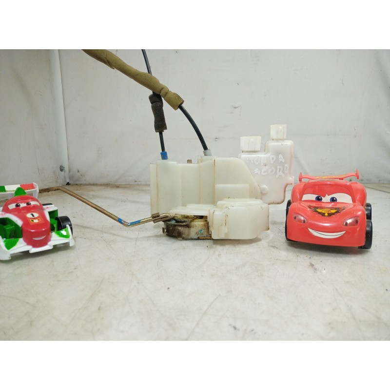 Recambio de cerradura puerta delantera derecha para honda accord berlina (cg7-9/ch1-7) 2.0i es (5 asientos) (ch9) referencia OEM