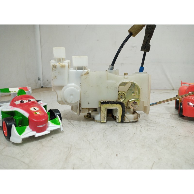 Recambio de cerradura puerta delantera derecha para honda accord berlina (cg7-9/ch1-7) 2.0i es (5 asientos) (ch9) referencia OEM