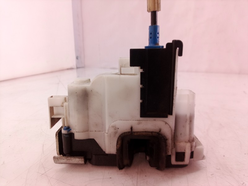 Recambio de cerradura puerta delantera derecha para fiat doblo cargo basis kasten referencia OEM IAM   