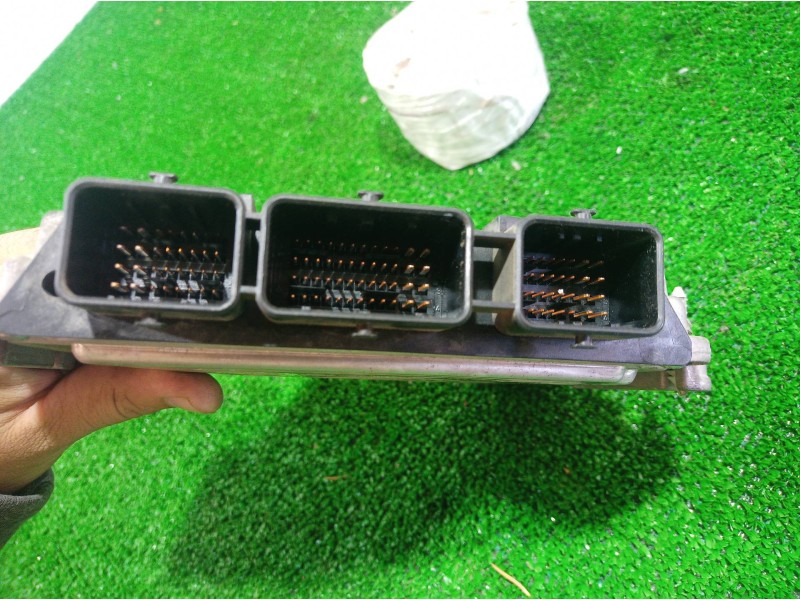 Recambio de centralita motor uce para ford focus c-max (cap) 30 aniversario referencia OEM IAM 6M5112A650NB 6M5112A650NB 6M5112A