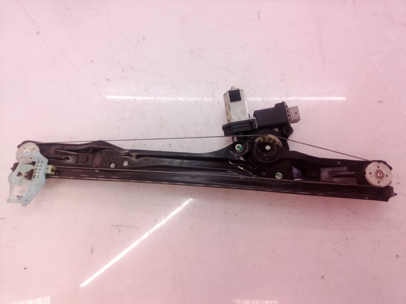 Recambio de elevalunas delantero derecho para fiat doblo cargo basis kasten referencia OEM IAM 1060766 1060766 1060766