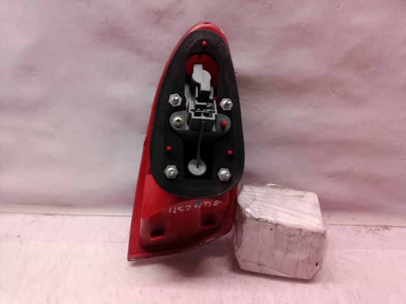 Recambio de piloto trasero derecho para alfa romeo 147 (190) 1.6 t.spark distinctive referencia OEM IAM   