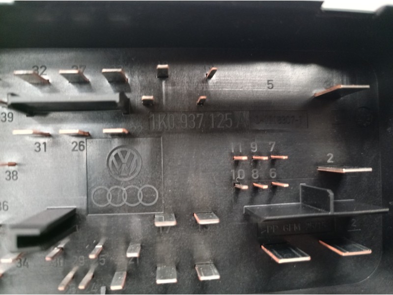 Recambio de caja reles / fusibles para skoda octavia combi (1z5) elegance referencia OEM IAM 1K0937125A 1K0937125A 1K0937125A