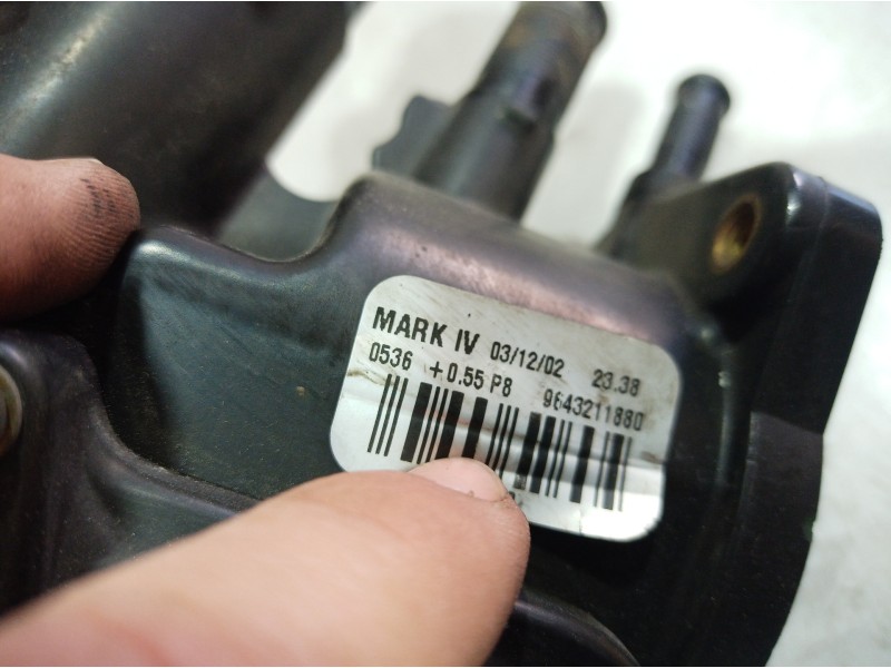 Recambio de termostato para peugeot 307 (s1) referencia OEM IAM 9643211880 9643211880 9643211880