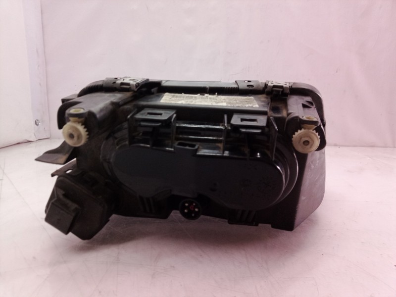 Recambio de faro izquierdo para nissan micra (k11) referencia OEM IAM   