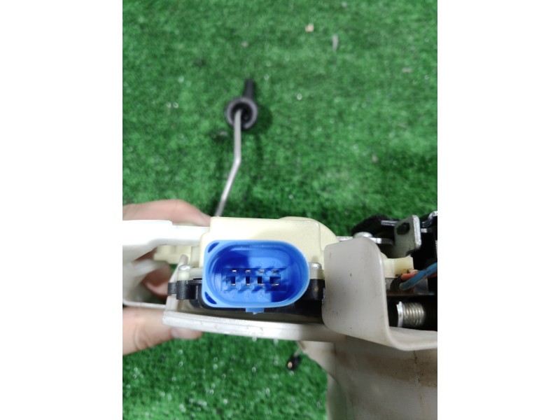 Recambio de cerradura puerta delantera derecha para volkswagen polo (9n3) 1.4 tdi referencia OEM IAM SINREFERENCIA  