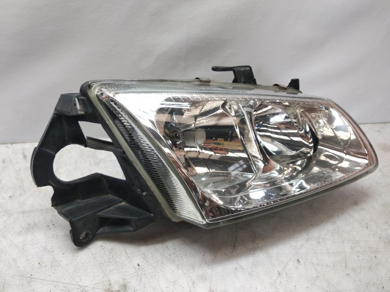 Recambio de faro derecho para nissan almera (n16/e) comfort referencia OEM IAM   