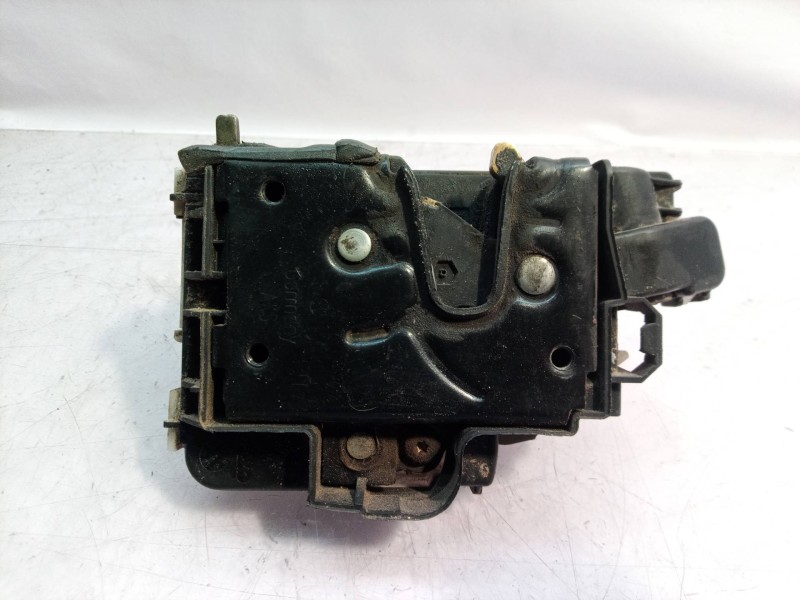 Recambio de cerradura puerta trasera derecha para volkswagen polo berlina (6n2) trendline referencia OEM IAM 6N4839016B  