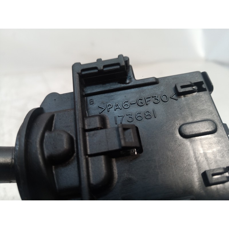 Recambio de mando intermitentes para toyota corolla (e12) 1.4 d-4d luna compact referencia OEM IAM 173681 173681 173681